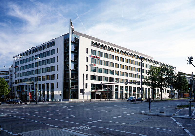 © Helmut Kloth: City Plaza (Stuttgart)