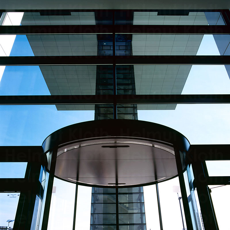 © Helmut Kloth: Rheinauhafen Südliches Kranhaus (Köln)