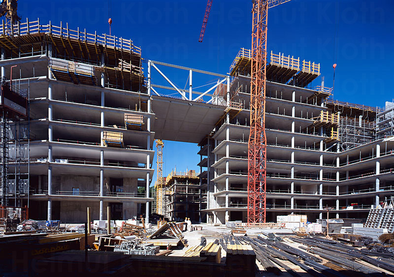 © Helmut Kloth: Neues Kranzler Eck (Berlin)