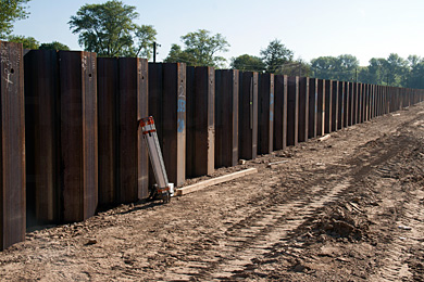 © Helmut Kloth: Spundbohlen